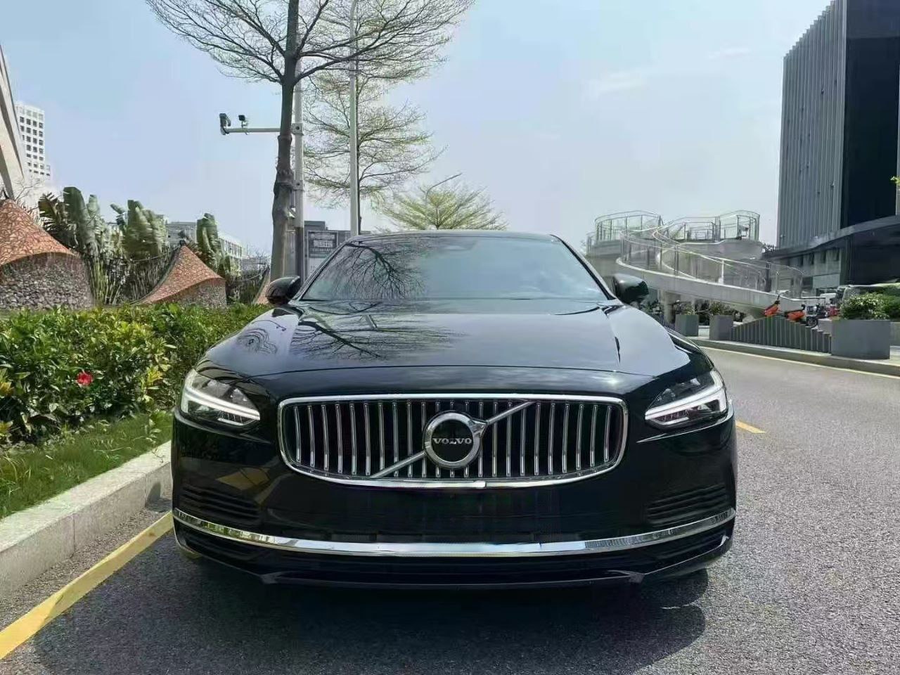 Volvo S90 PHEV 2022 — изображение 3