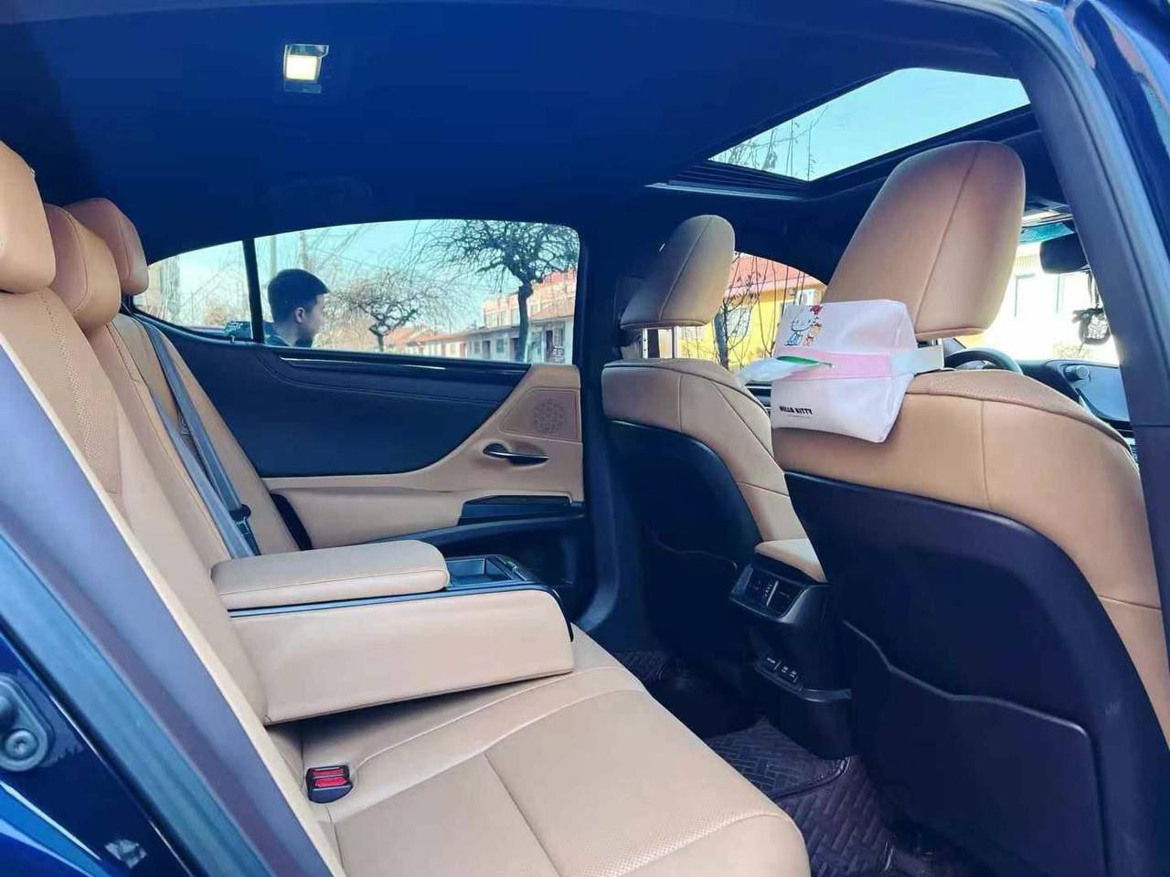 Lexus ES300H Executive 2.5L Hybrid 2021 — изображение 9