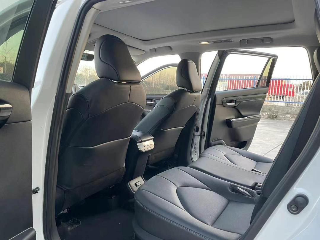 Toyota Highlander Hybrid 2.5L 4WD 2023 — изображение 8